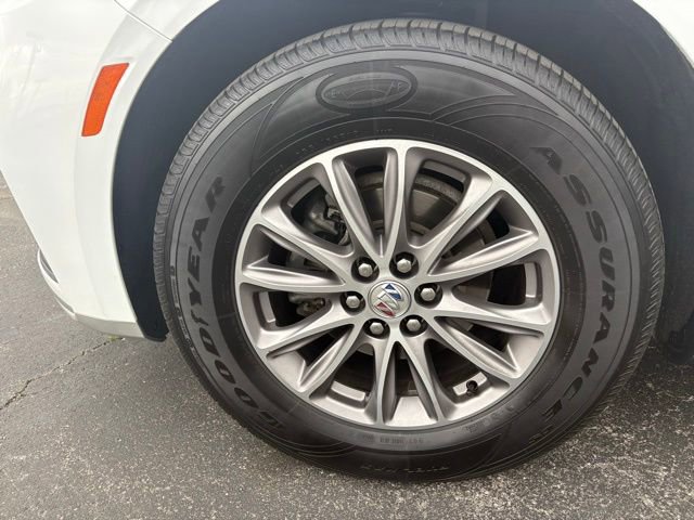 Used 2024 Buick Enclave Premium image 9