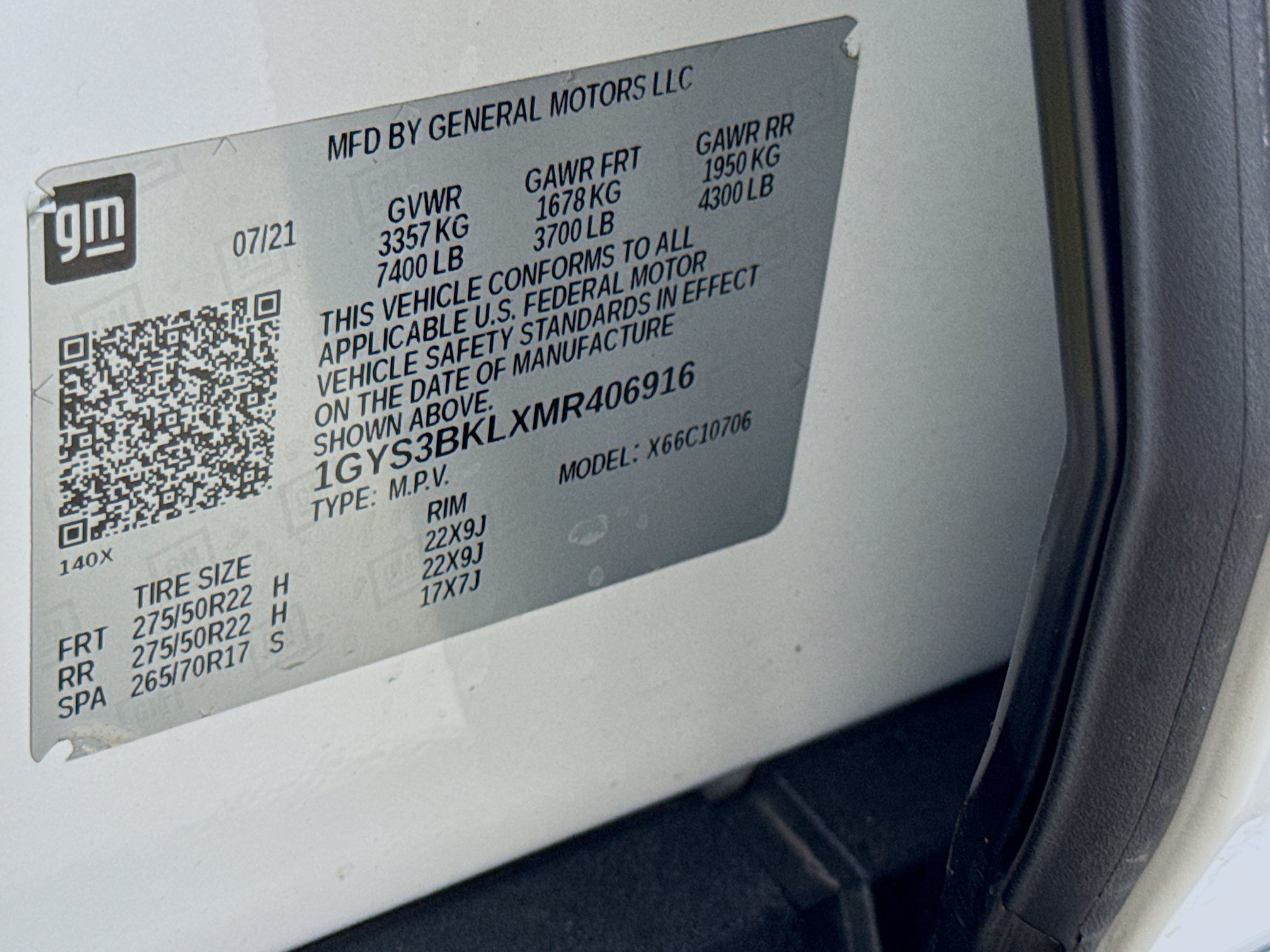 Used 2021 Cadillac Escalade Premium Luxury RWD image 37