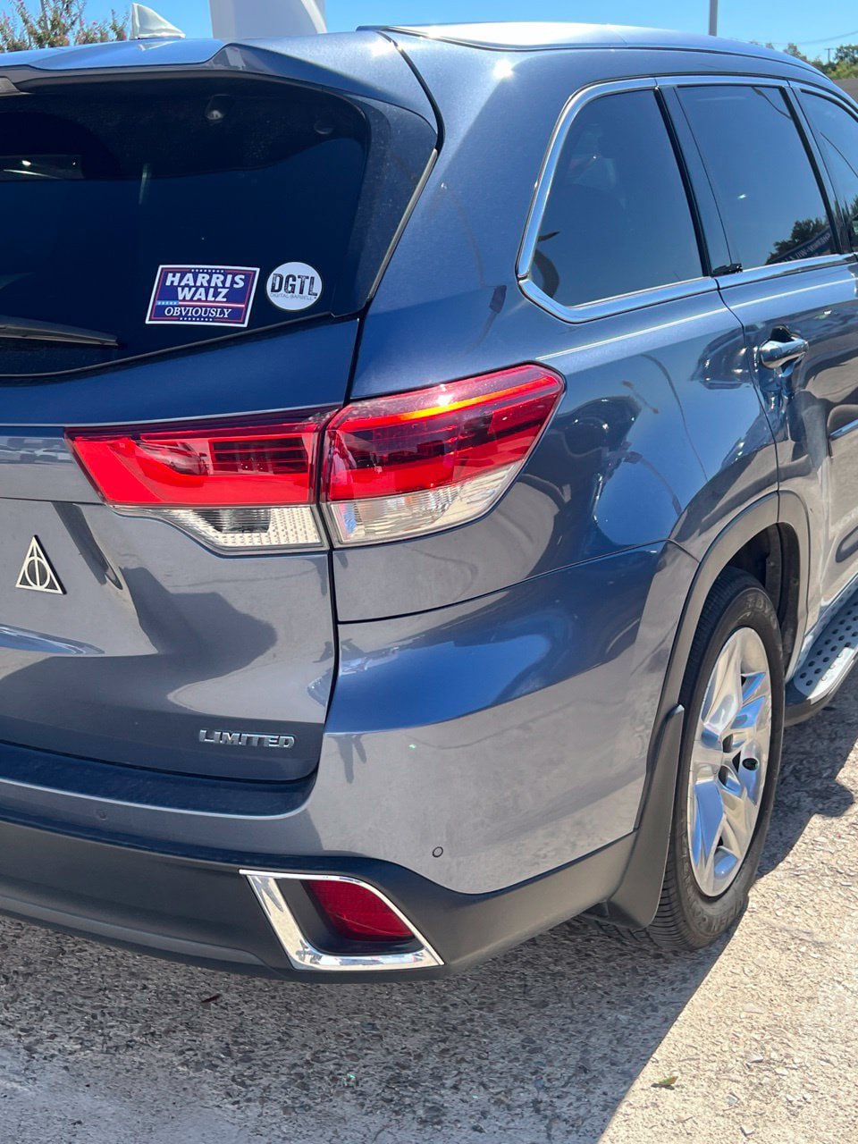 Used 2019 Toyota Highlander Limited FWD image 5