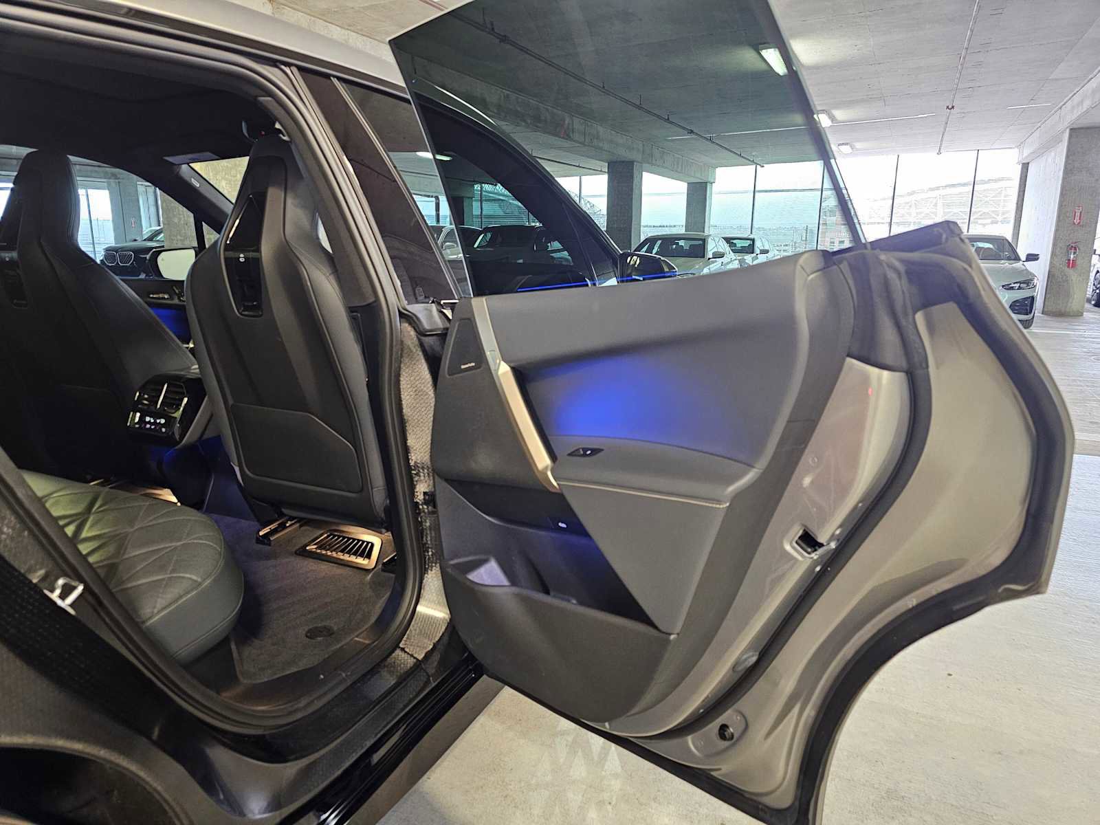 Used 2024 BMW iX xDrive50 w/ Premium Package image 35