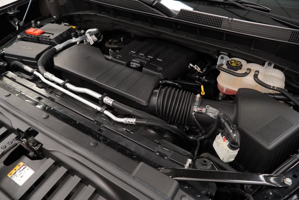 Used 2023 Chevrolet Silverado 1500 LT AWD/4WD image 42