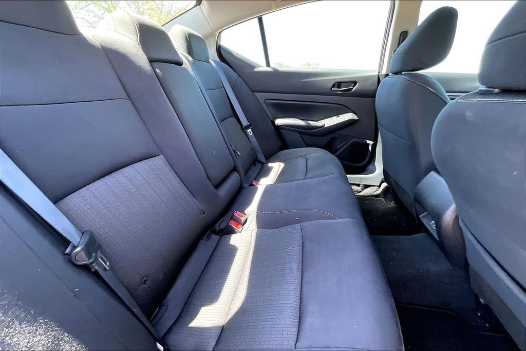 Used 2025 Nissan Altima 2.5 SV FWD image 25