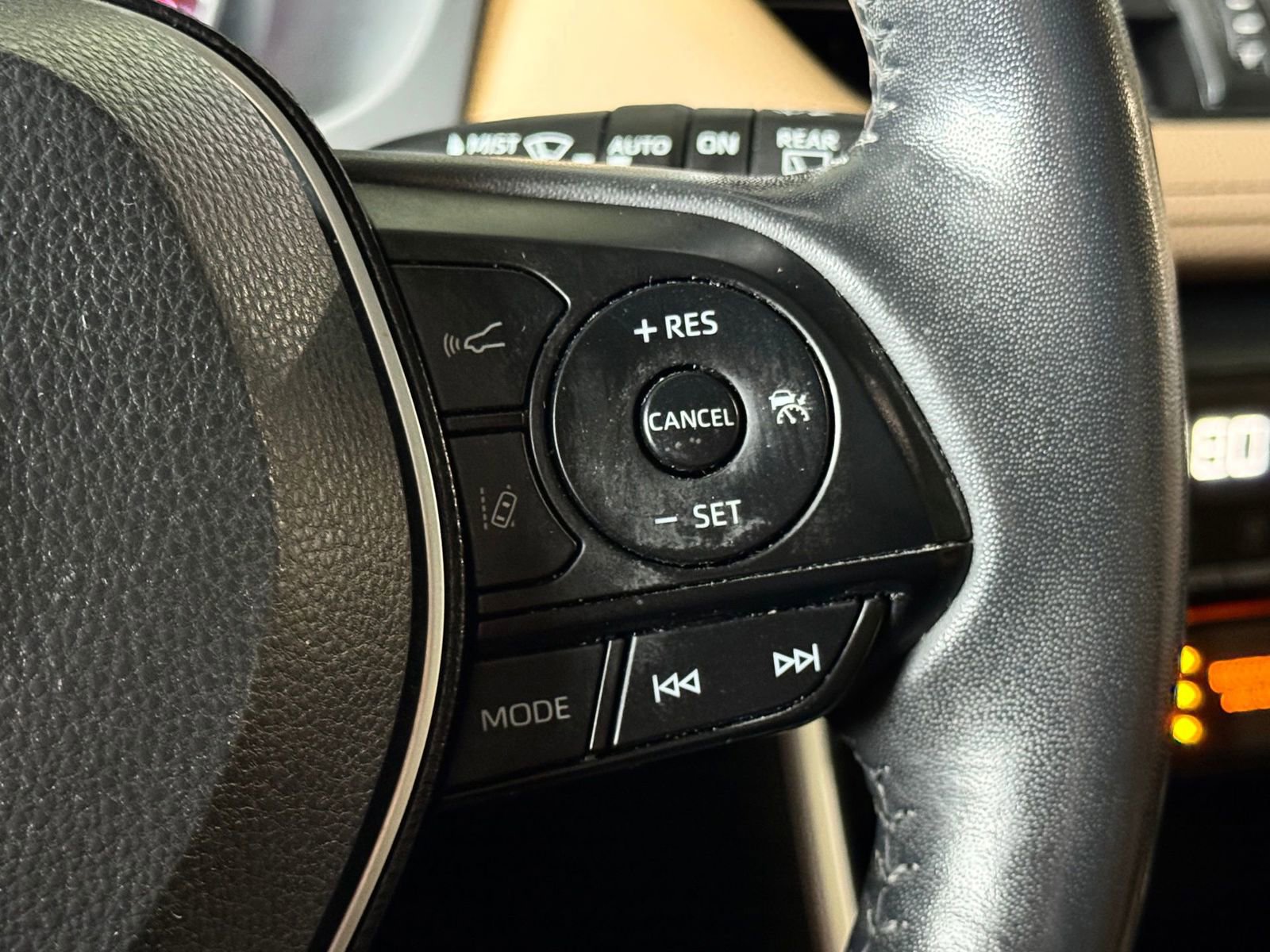 Used 2021 Toyota RAV4 Limited w/ Limited Grade Weather Package AWD/4WD image 33