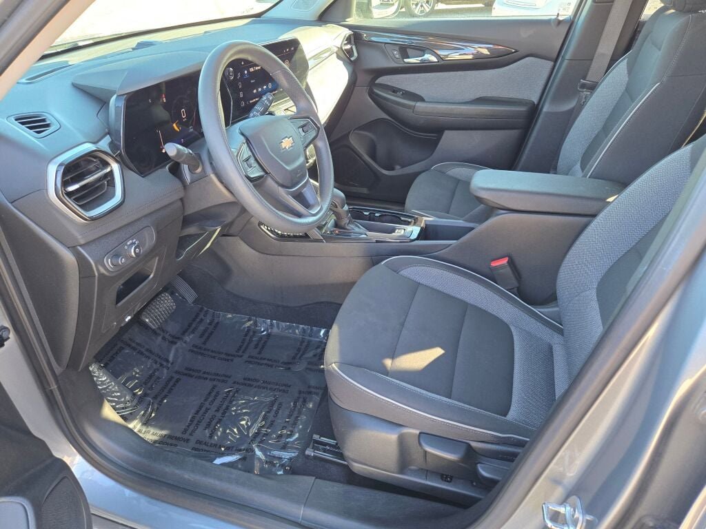 Used 2024 Chevrolet TrailBlazer LT image 18