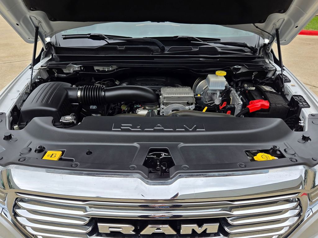 Used 2022 RAM 1500 Limited w/ Body Color Bumper Group AWD/4WD image 33