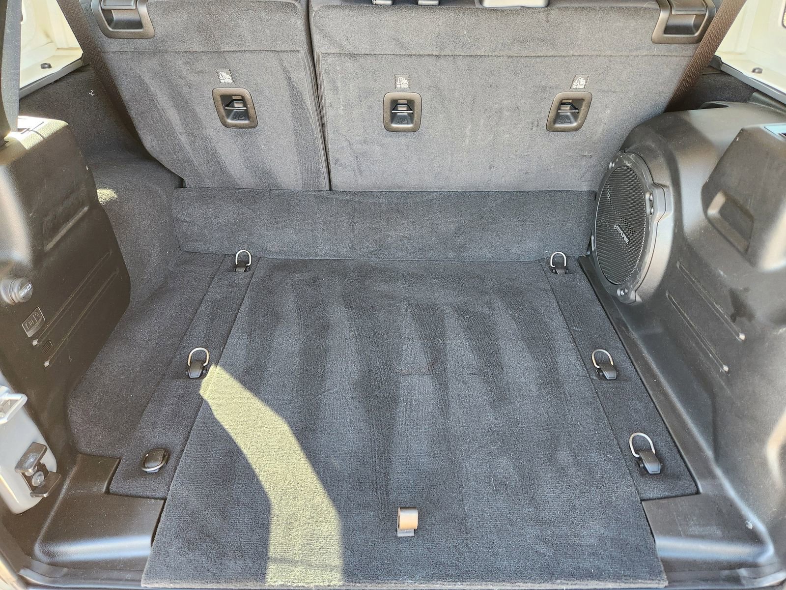 Used 2023 Jeep Wrangler Unlimited w/ Cold Weather Group image 43