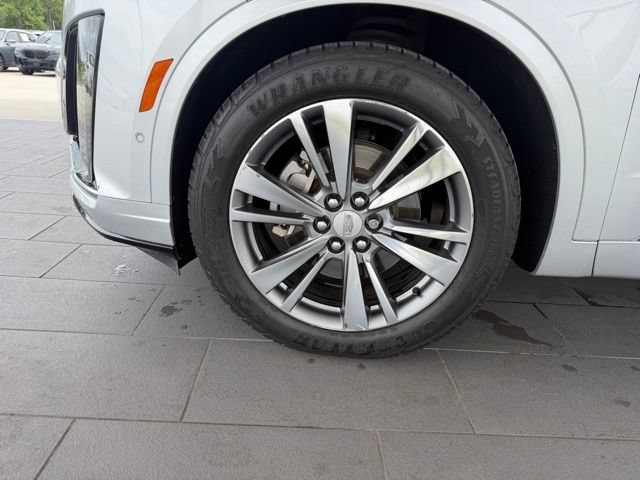 Used 2020 Cadillac XT6 Premium Luxury w/ Platinum Package FWD image 12