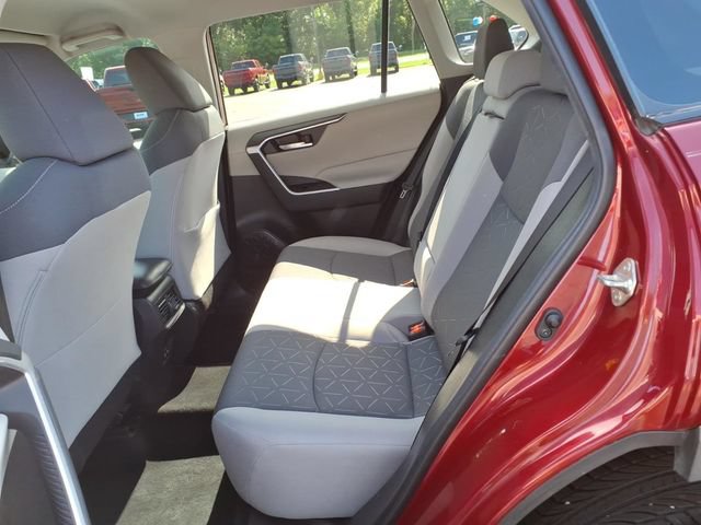 Used 2020 Toyota RAV4 XLE FWD image 30