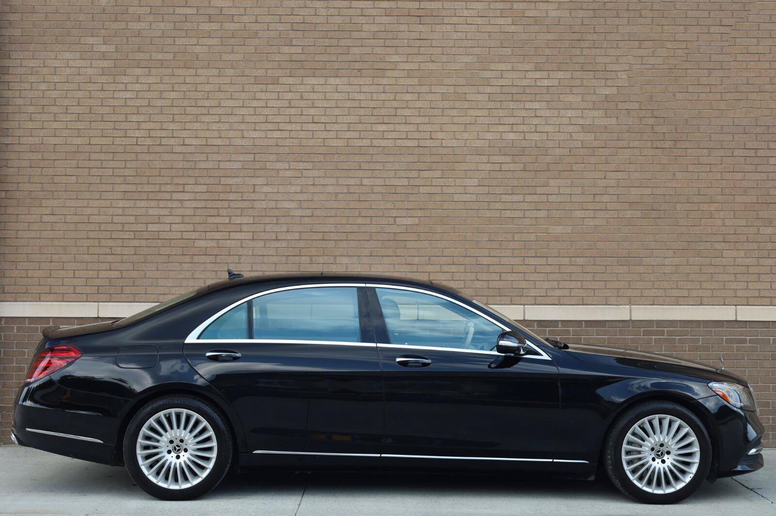 Used 2018 Mercedes-Benz S 560 Sedan image 3