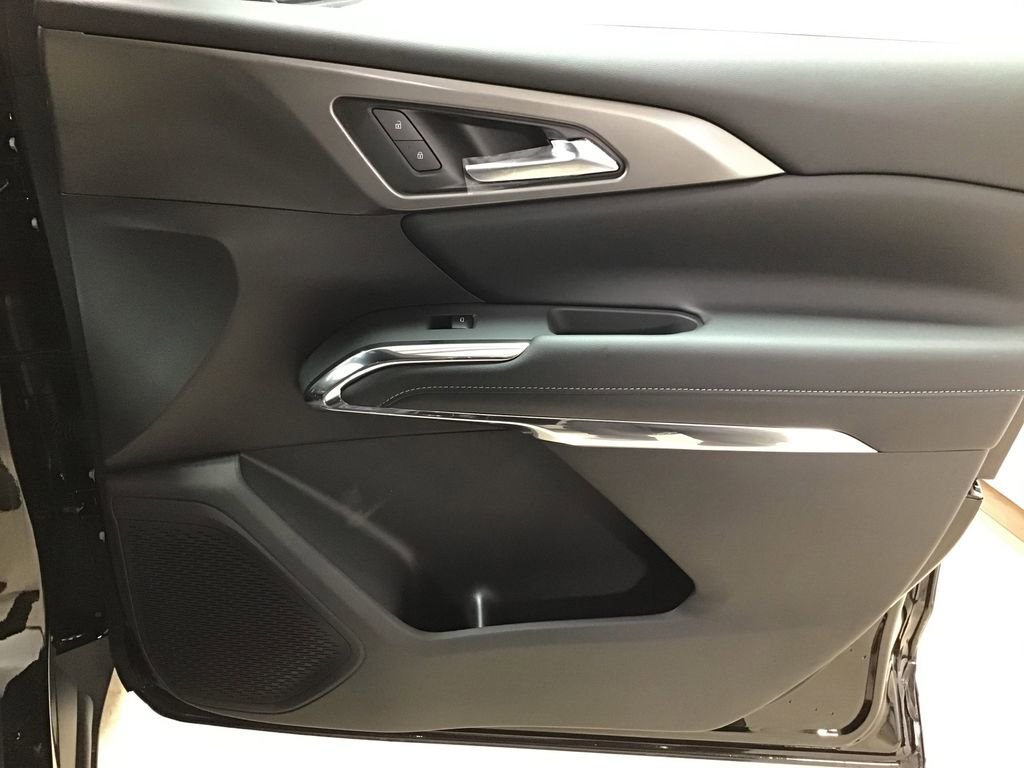 New 2026 Chevrolet Traverse LT w/ Sun and Wheel Package image 7