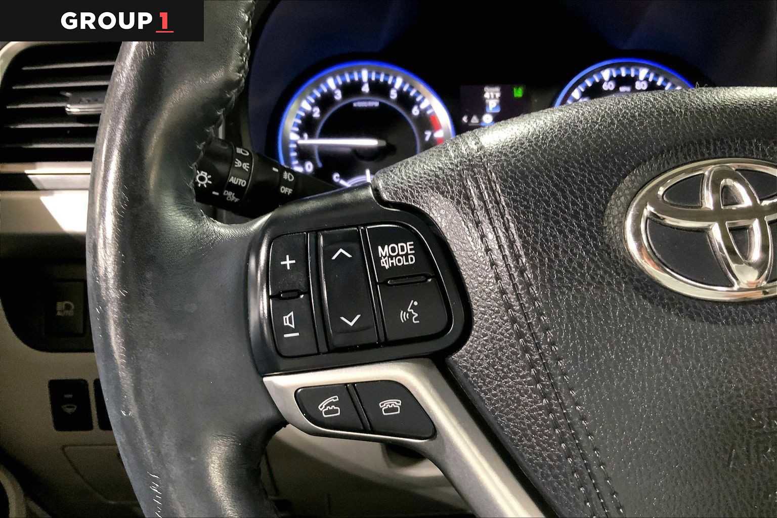 Used 2016 Toyota Highlander Limited Platinum image 23