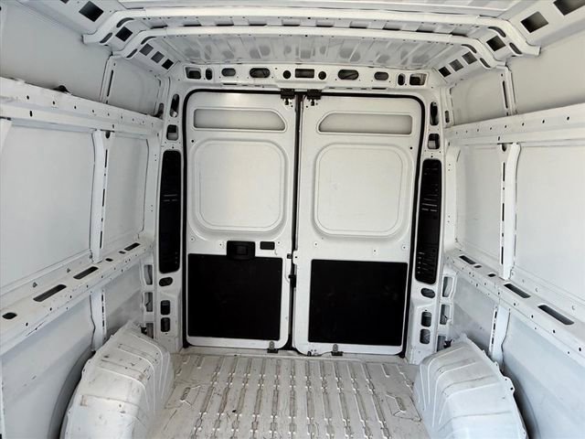 Used 2025 RAM ProMaster 2500 w/ Convenience Group FWD image 15