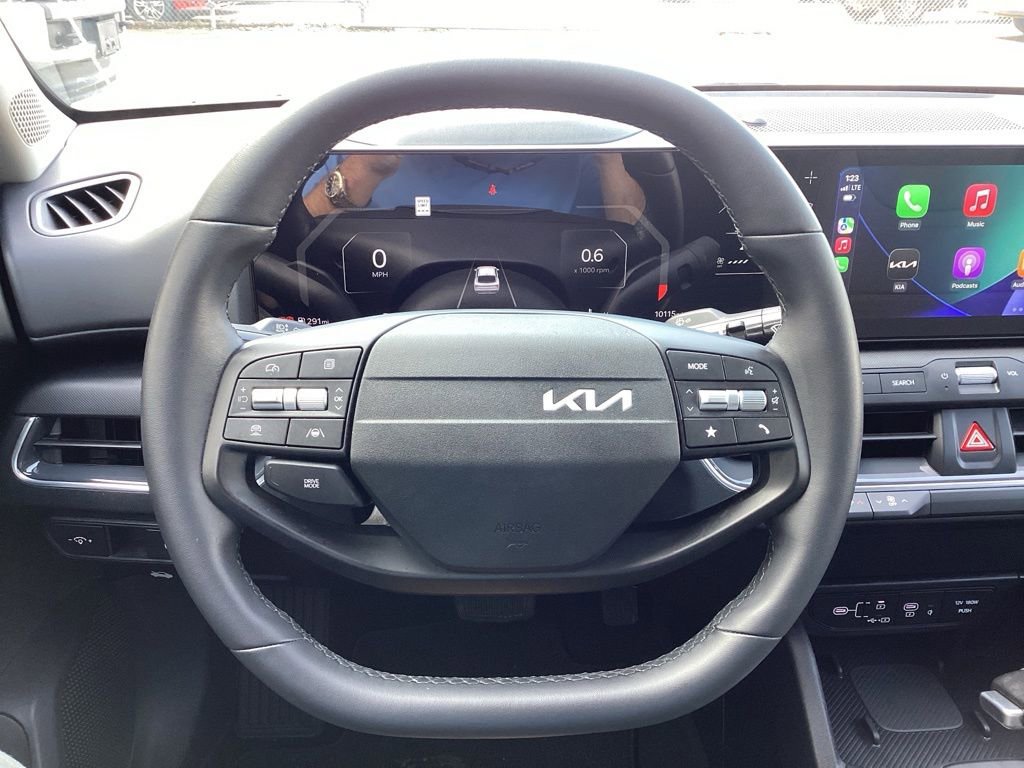 Used 2025 Kia K4 EX image 39