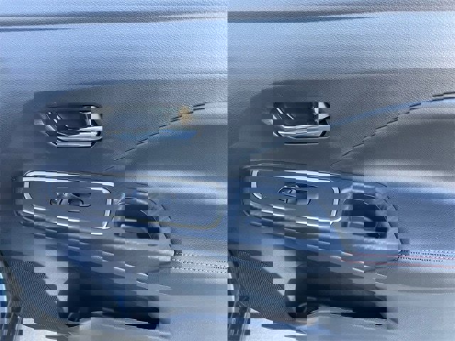 New 2025 Nissan Versa SR w/ Trunk Package image 16