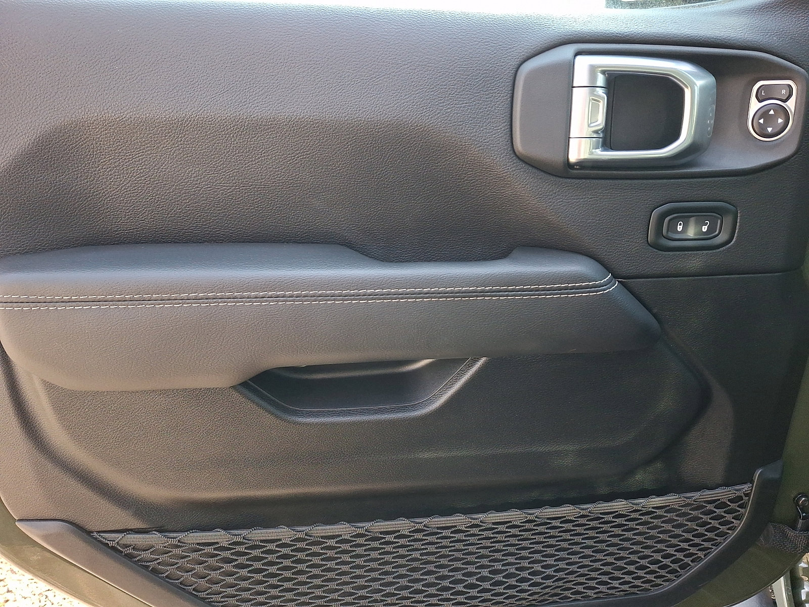 Certified 2021 Jeep Gladiator Overland w/ Popular Equipment Package image 13