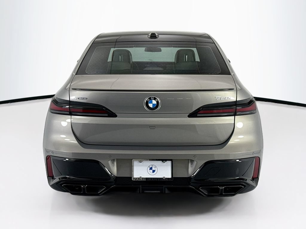 Used 2023 BMW 760i xDrive AWD/4WD image 6