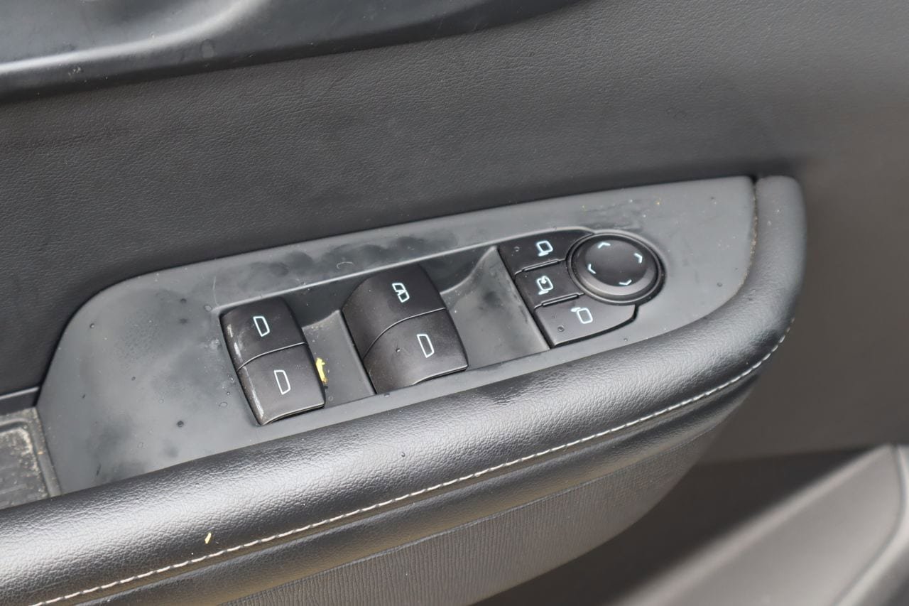 Used 2025 Buick Enclave Preferred FWD image 22