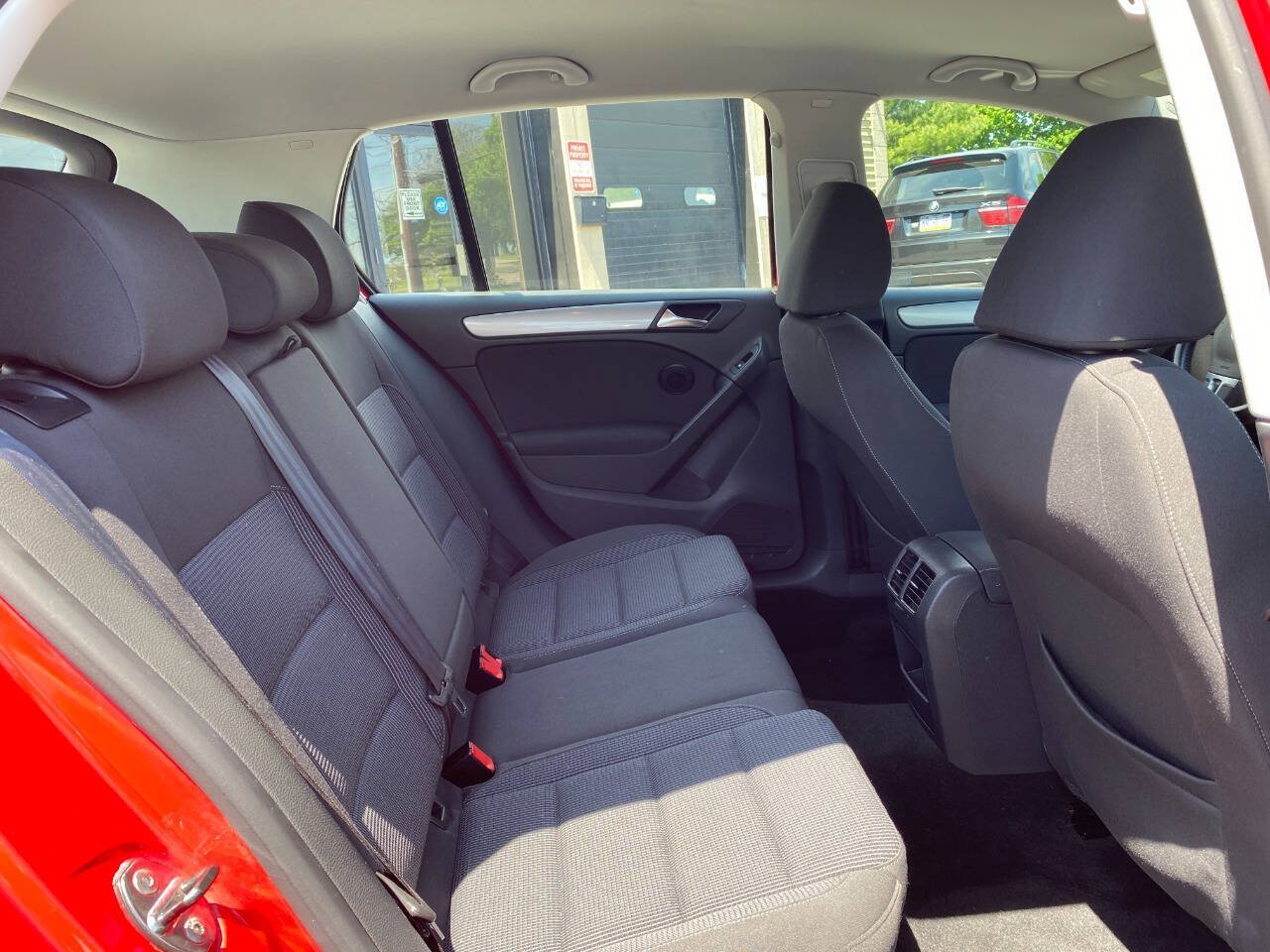 Used 2011 Volkswagen Golf TDI FWD image 24