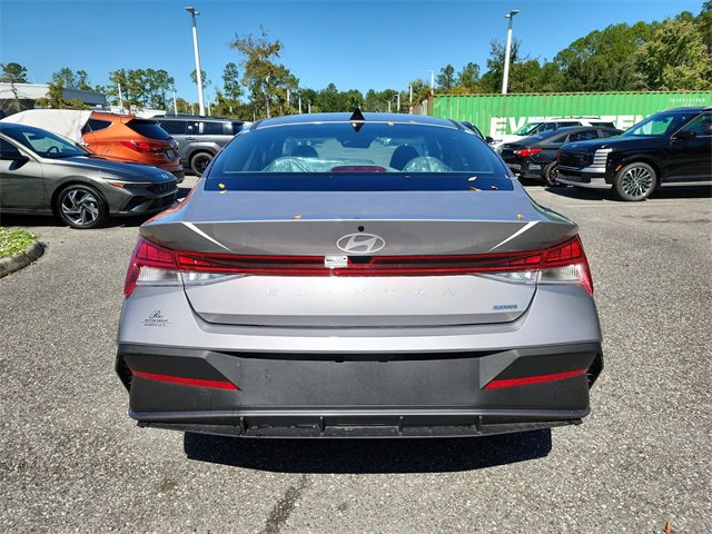 New 2025 Hyundai Elantra Blue image 4