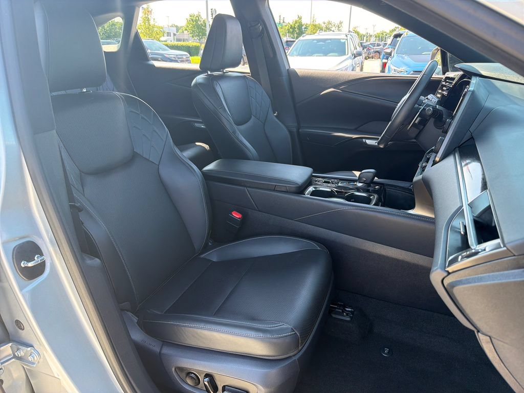 Used 2025 Lexus RX 350 FWD w/ Technology Package image 25