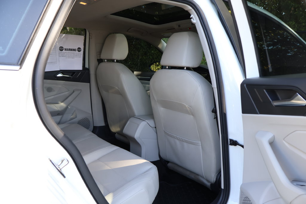 Used 2024 Volkswagen Jetta SE FWD image 46