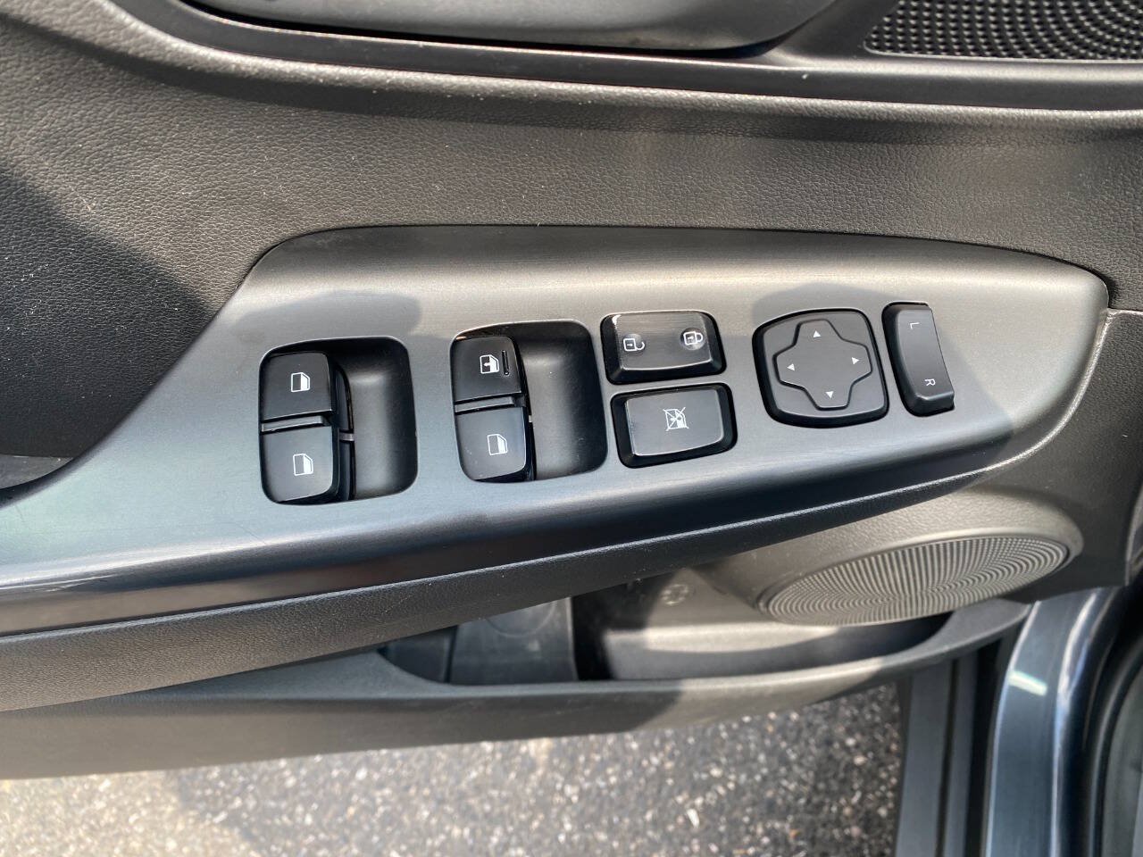 Used 2020 Hyundai Kona SE AWD/4WD image 12