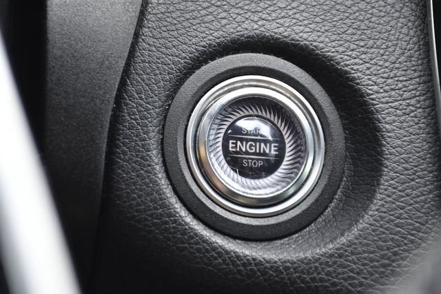 Used 2020 Mercedes-Benz C 300 Sedan image 18