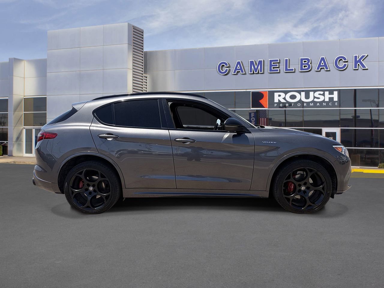 Used 2022 Alfa Romeo Stelvio Veloce AWD/4WD image 7
