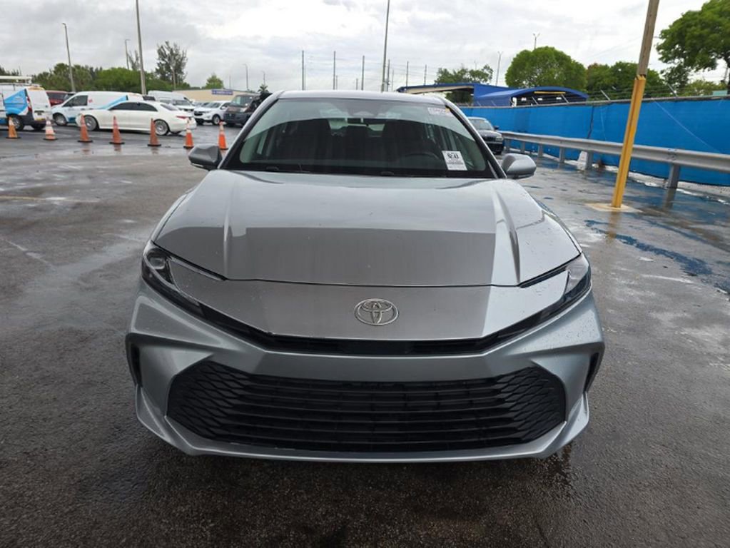 Used 2025 Toyota Camry LE FWD image 2