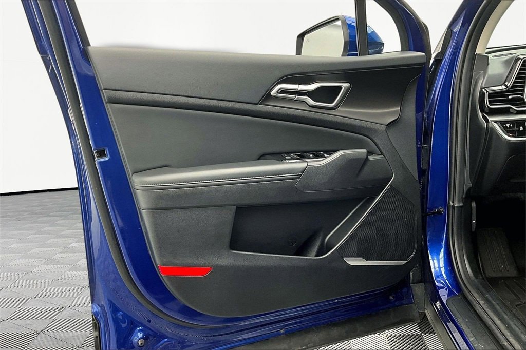 Used 2024 Kia Sportage EX image 23