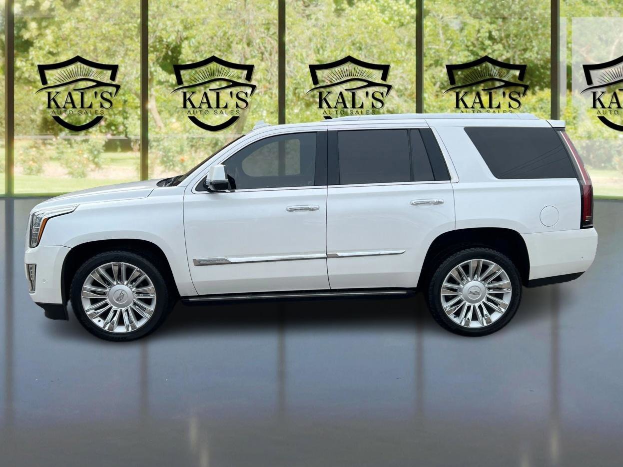 Used 2017 Cadillac Escalade Platinum AWD/4WD image 8
