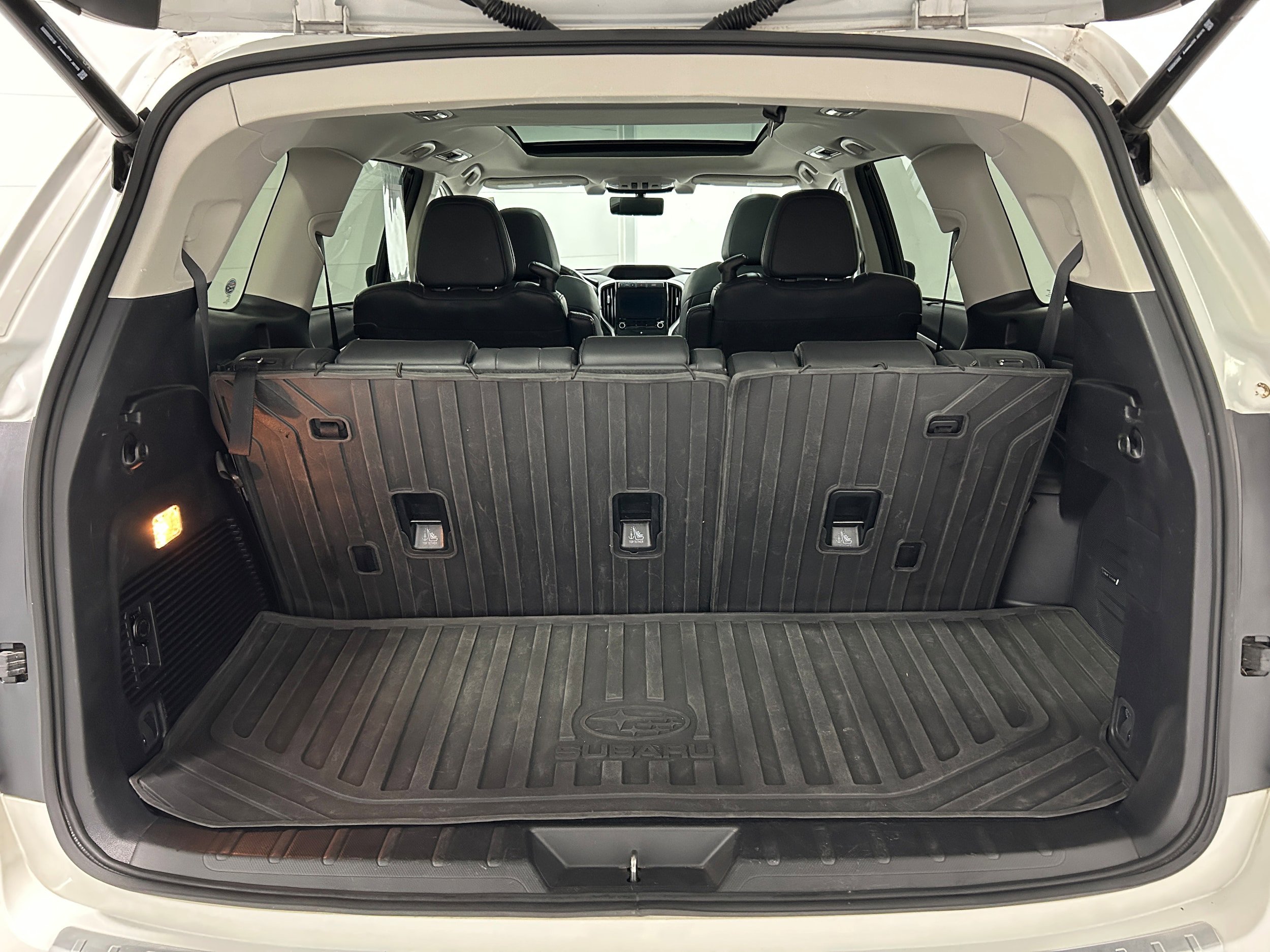 Used 2022 Subaru Ascent Touring AWD/4WD image 34