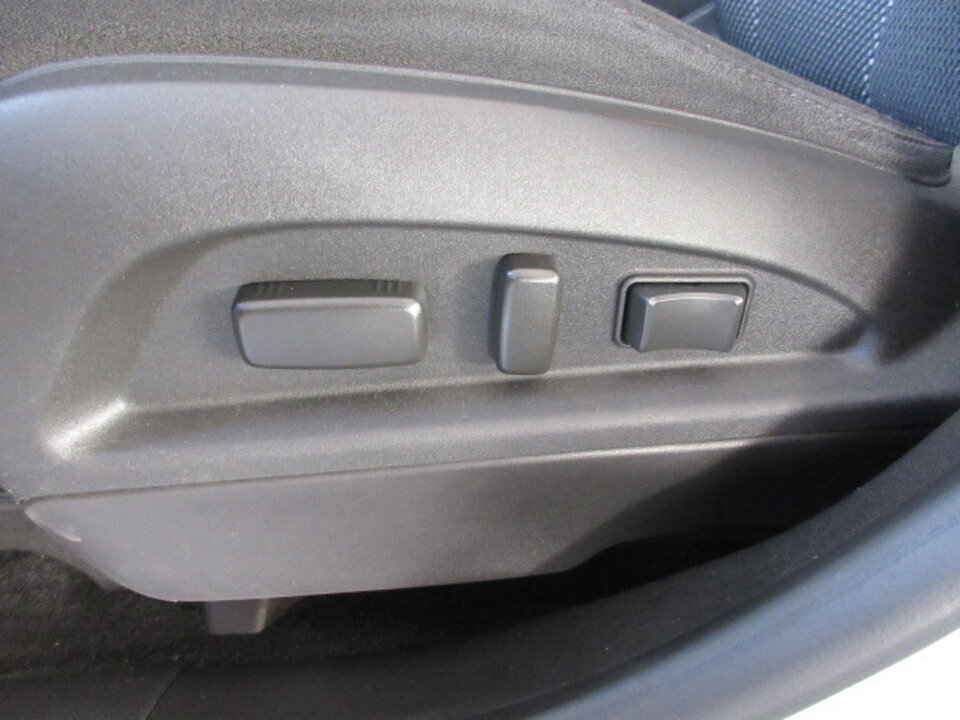 Used 2014 Chevrolet Equinox LT w/ Driver Convenience Package image 11