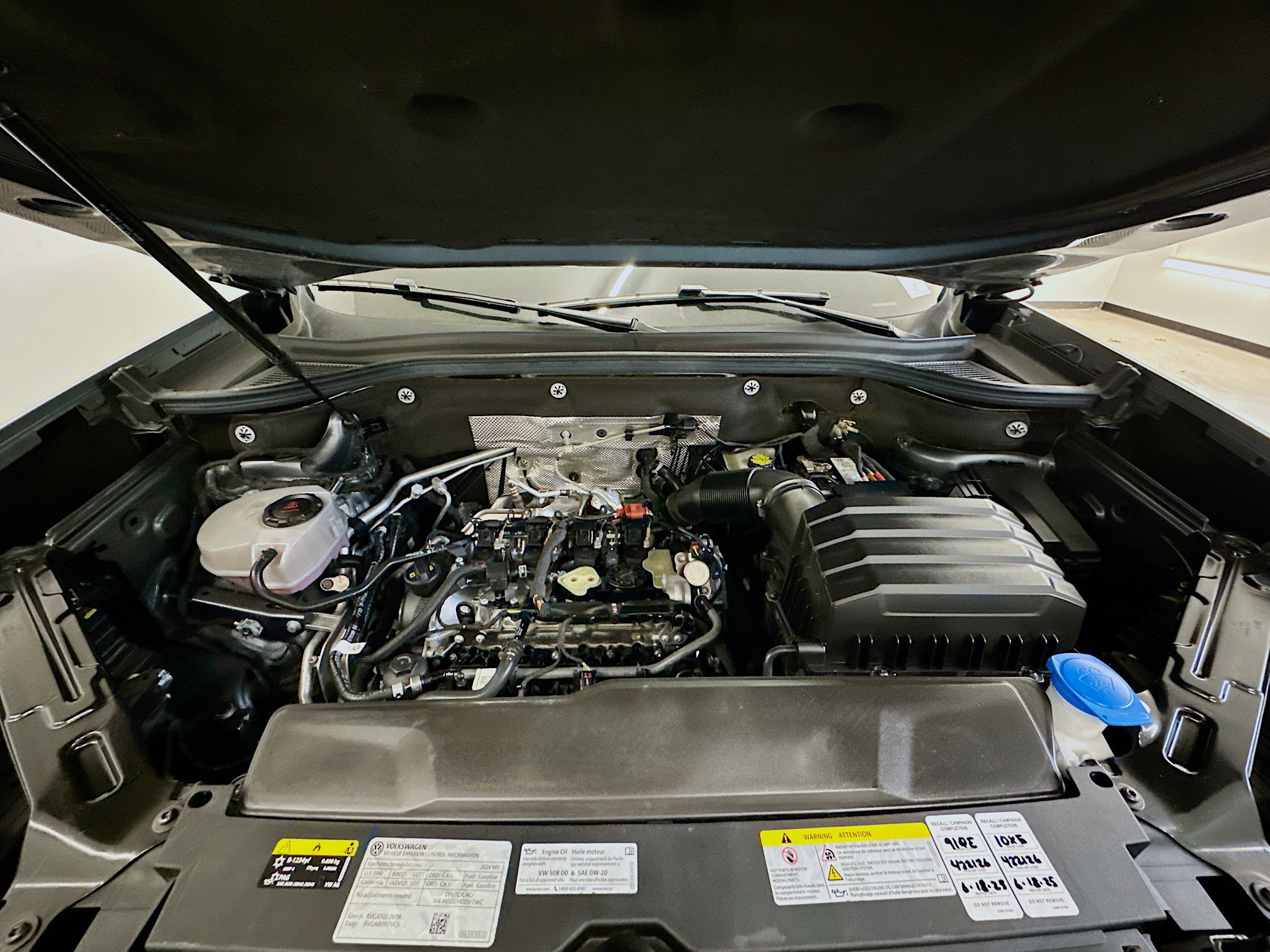 Used 2024 Volkswagen Atlas SE image 36