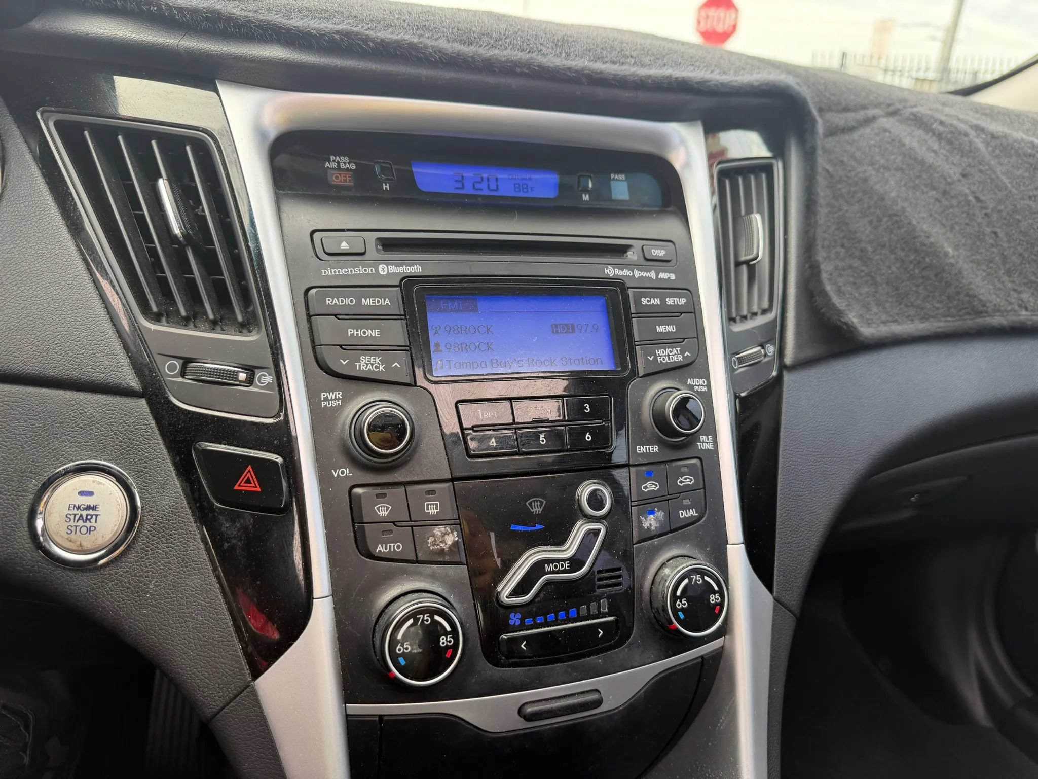 Used 2012 Hyundai Sonata Limited FWD image 17