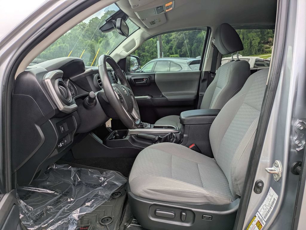 Used 2021 Toyota Tacoma SR5 RWD image 20