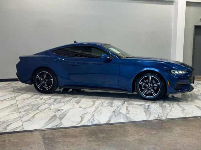 Used 2024 Ford Mustang Coupe RWD image 5