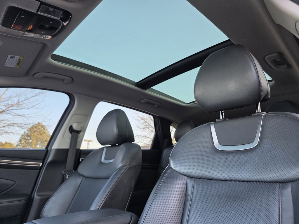 Used 2023 Hyundai Tucson Limited w/ Winter Package image 22