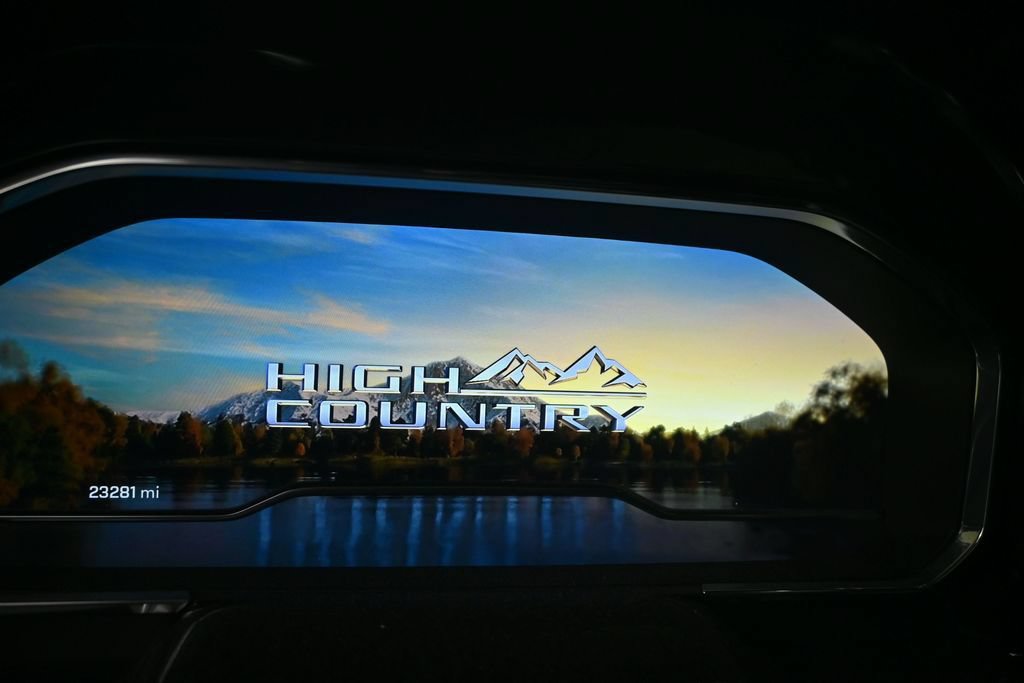 Used 2025 Chevrolet Silverado 2500 High Country w/ High Country Premium Package AWD/4WD image 10