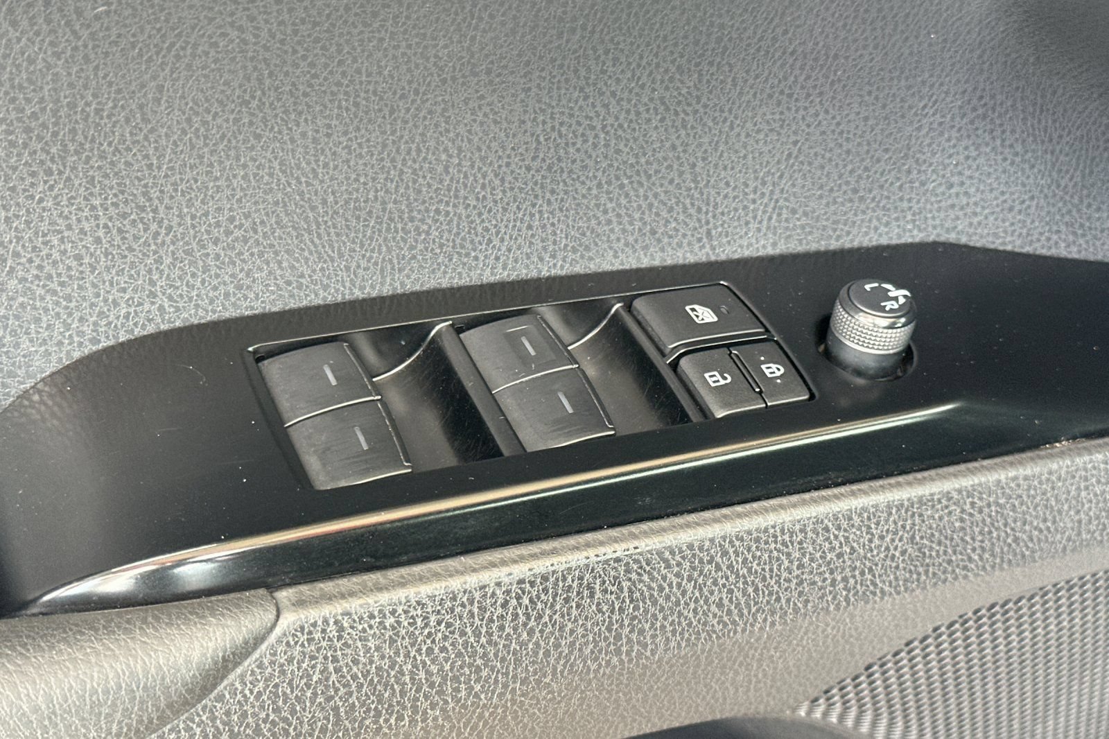 Certified 2025 Toyota Camry LE AWD/4WD image 14