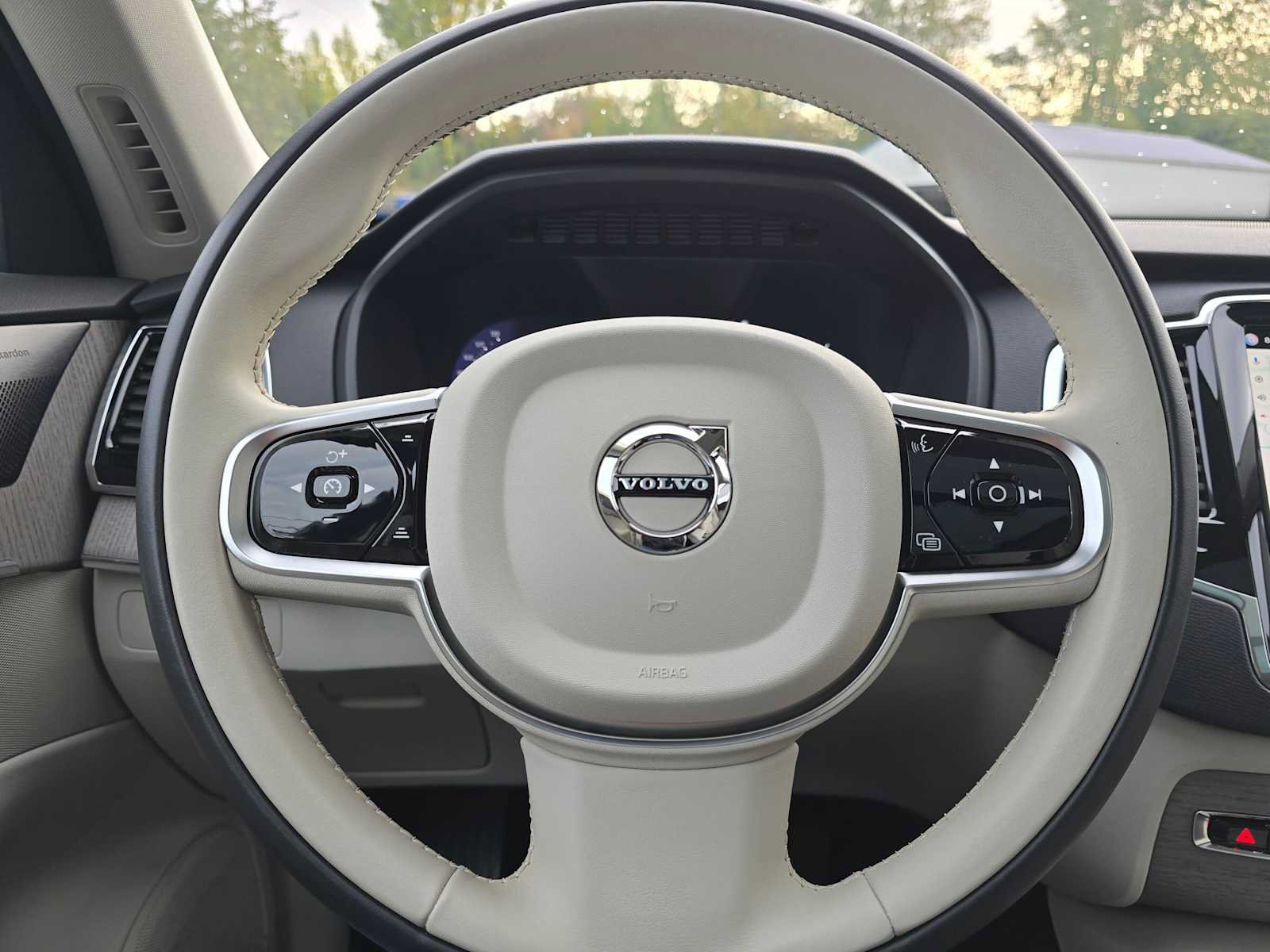 Certified 2025 Volvo XC90 T8 Plus w/ Protection Package Premier AWD/4WD image 26