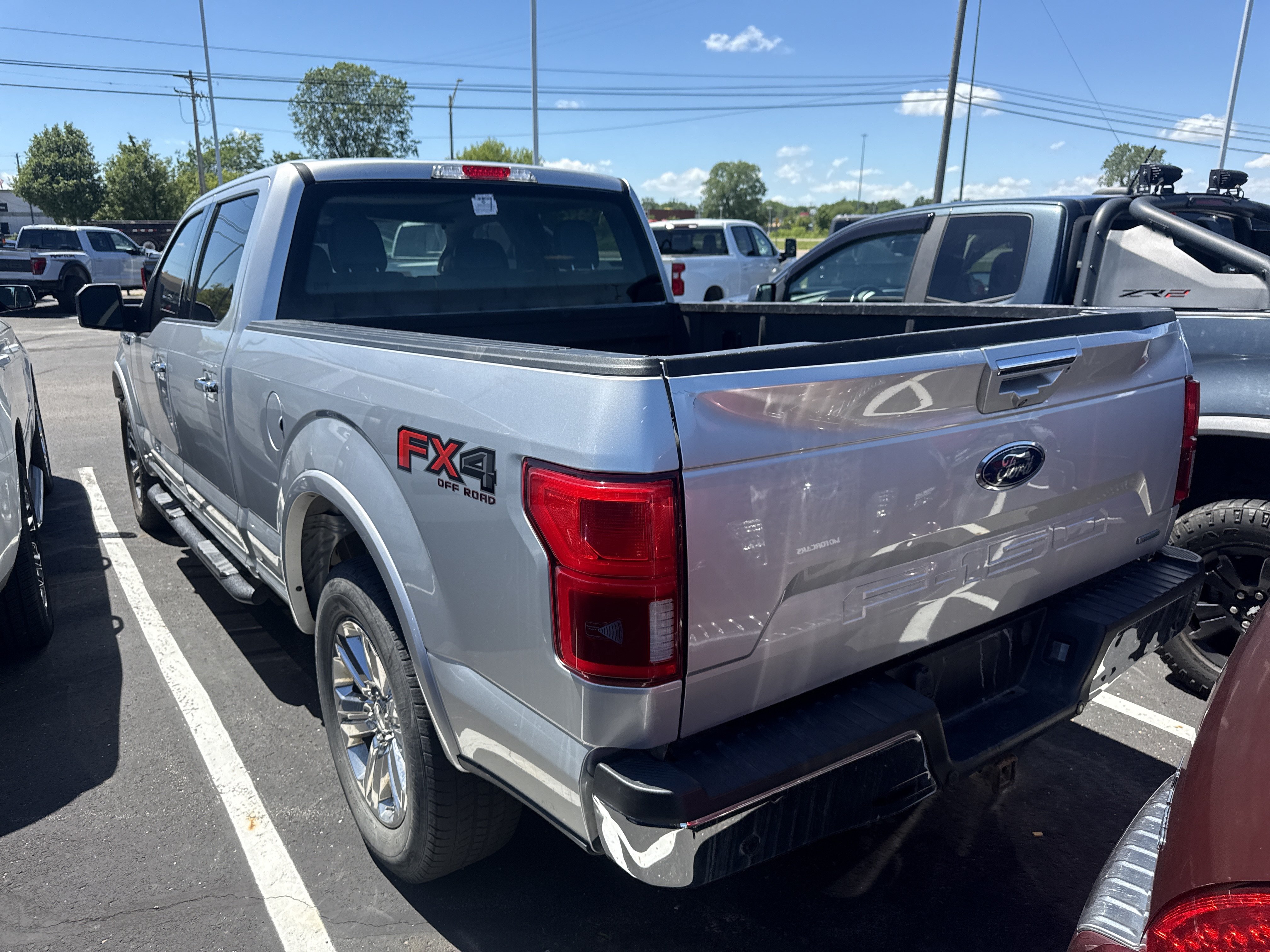 Used 2018 Ford F150 Lariat w/ Equipment Group 502A Luxury AWD/4WD image 6