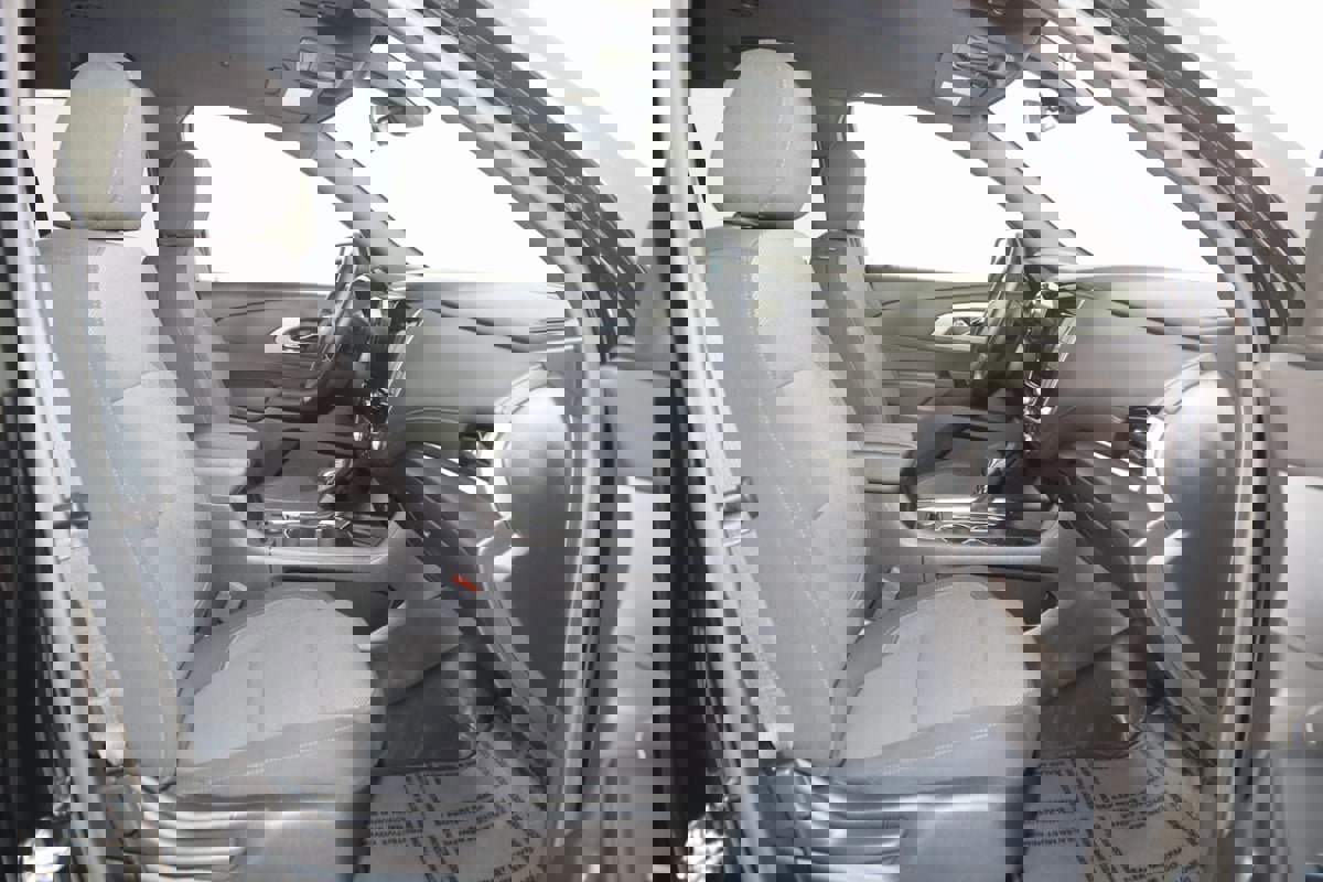 Used 2023 Chevrolet Traverse LT w/ LPO, Cargo Package image 11