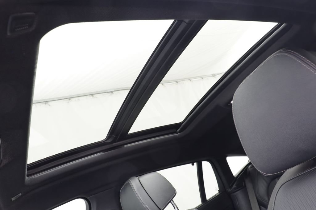 Used 2021 BMW X6 M50i w/ Executive Package image 15