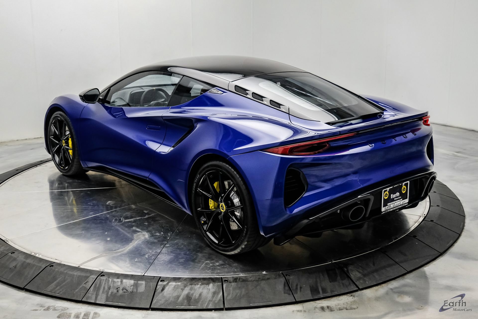 New 2026 Lotus Emira SE RWD image 14
