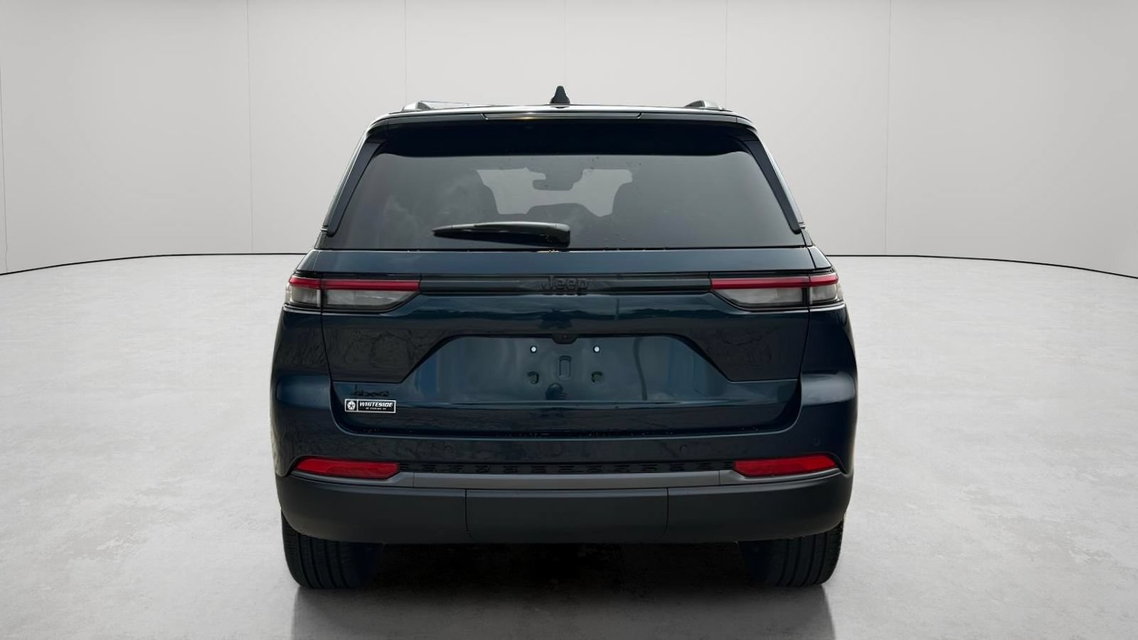 New 2026 Jeep Grand Cherokee Limited w/ Limited Altitude Package AWD/4WD image 5