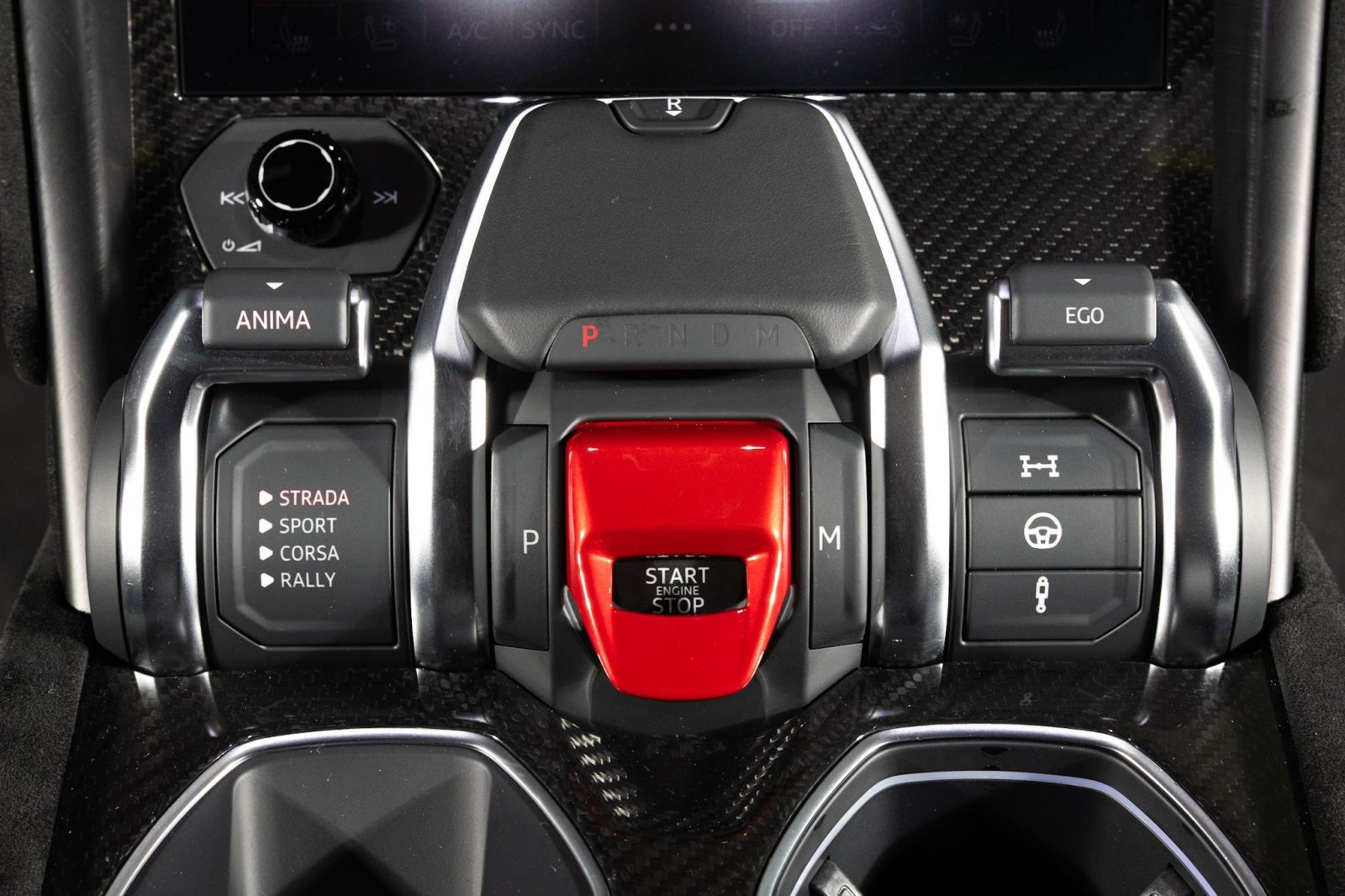 Used 2024 Lamborghini Urus Performante AWD/4WD image 40
