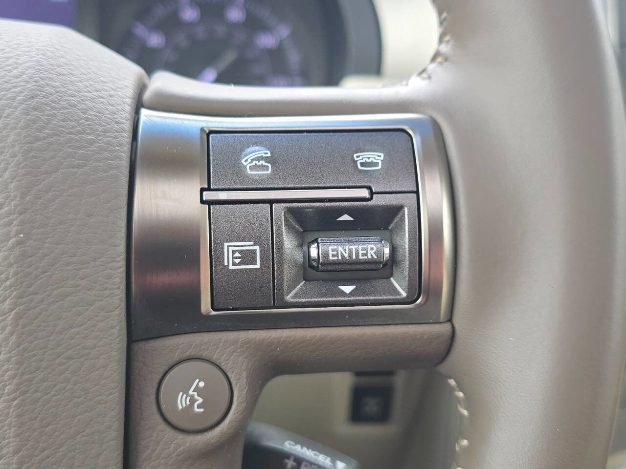 Used 2017 Lexus GX 460 Premium w/ Premium Package image 25