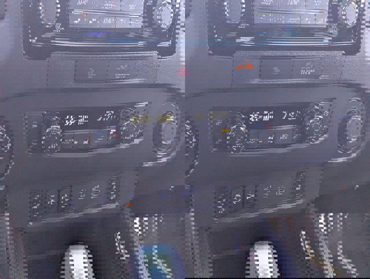 Certified 2022 Nissan Frontier PRO-4X w/ Pro-4X Premium Package AWD/4WD image 25