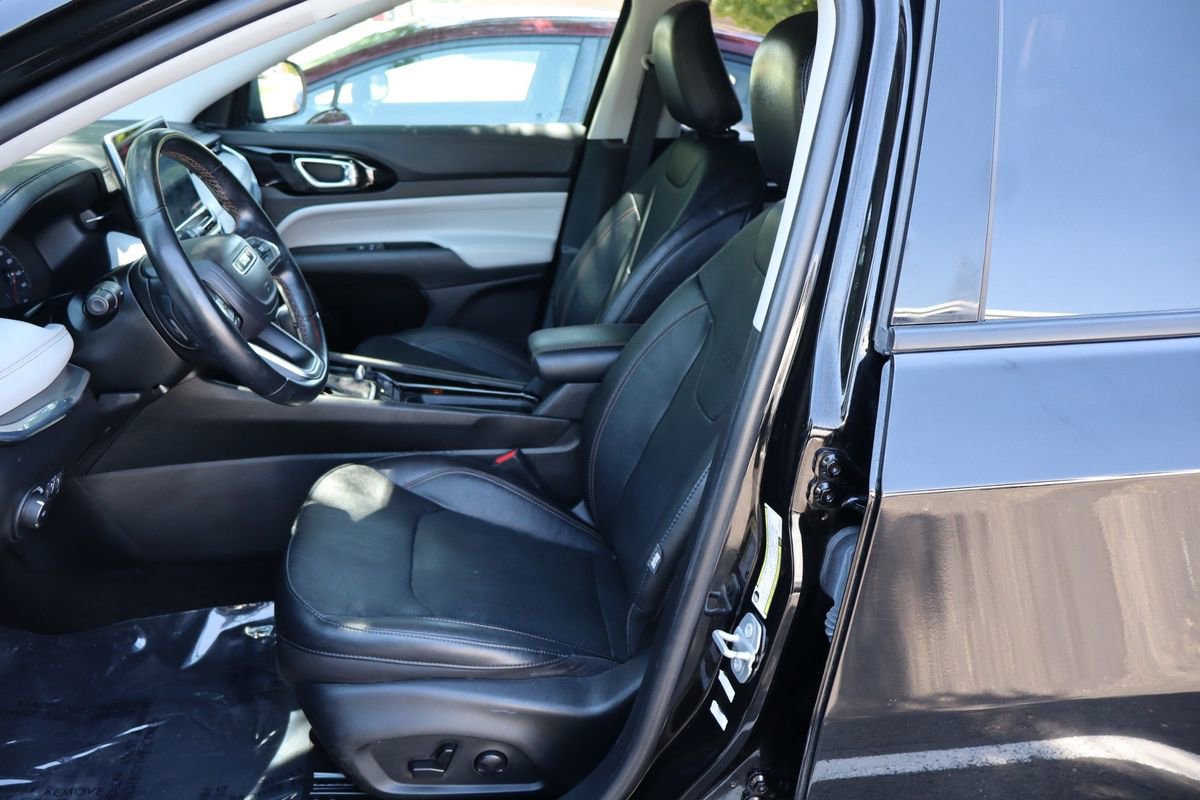 Used 2022 Jeep Compass Limited image 19